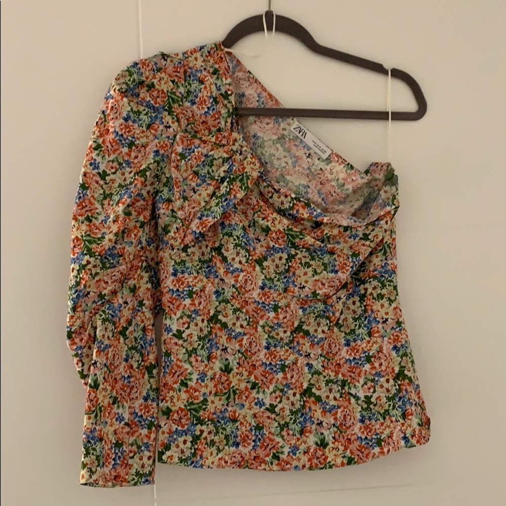 One Shoulder Floral Top - ZARA - Size M